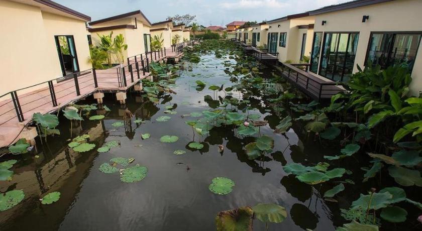 Bua Tara Resort Nong Prue Exterior foto