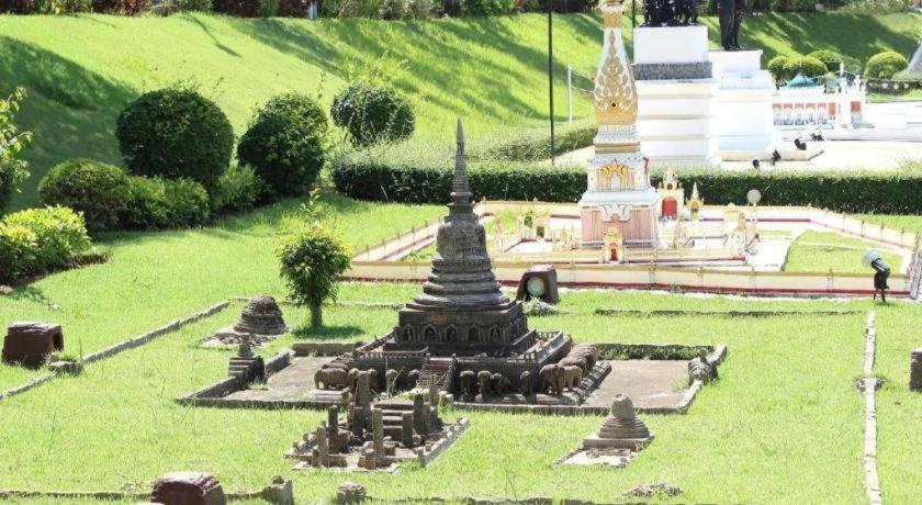 Bua Tara Resort Nong Prue Exterior foto